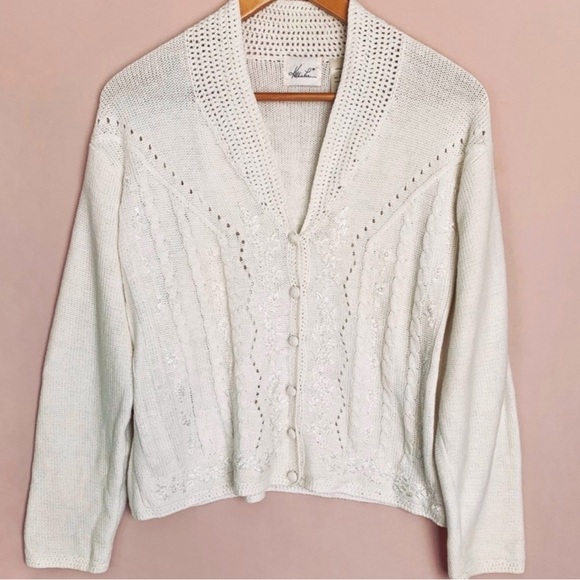 Vintage Sweaters - Vintage Cream Grandma Costal Cardigan